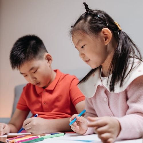Chinese kids learning Mandarin